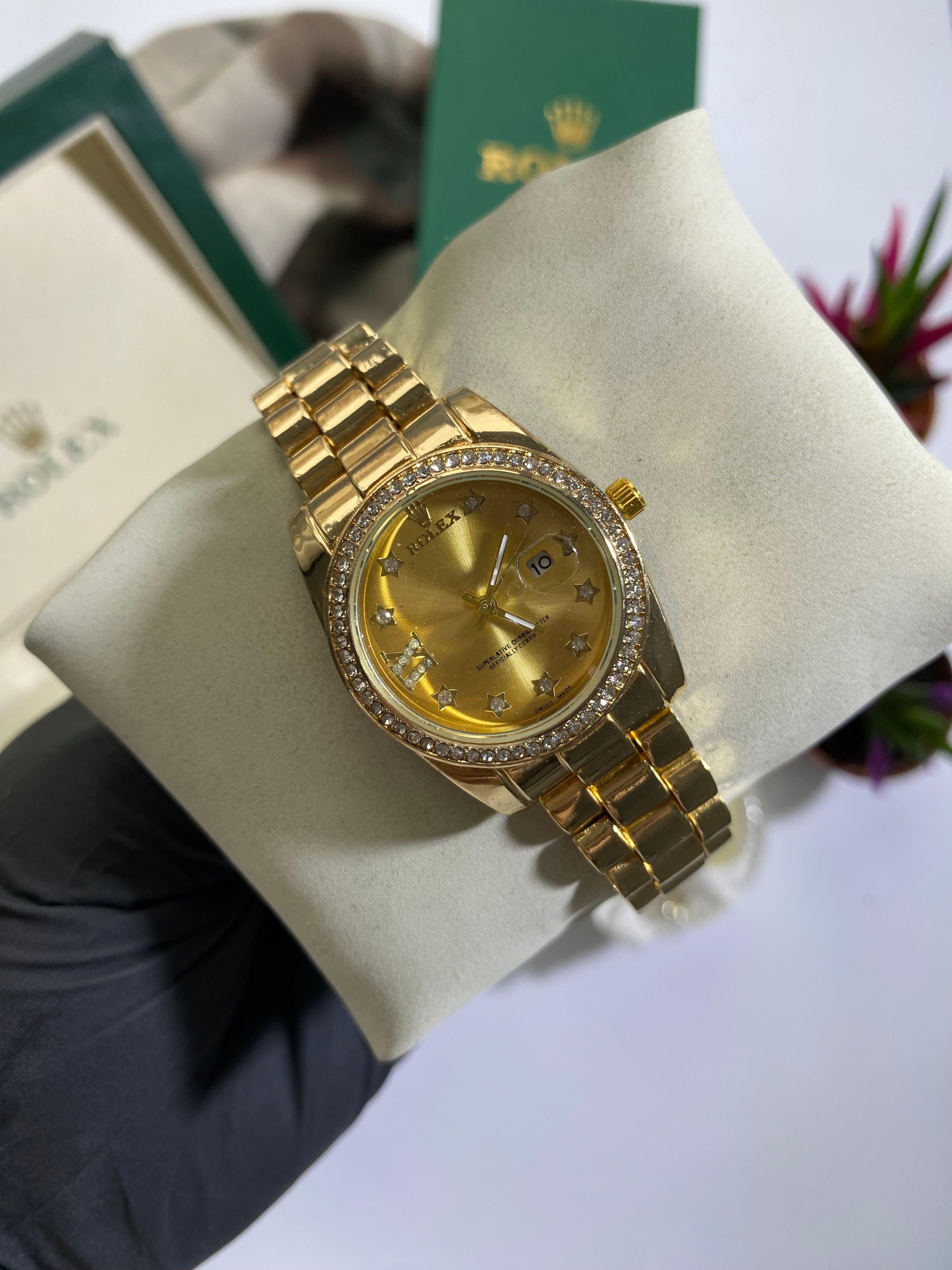 Gold Taşlı Kadran Kadın Sky Model